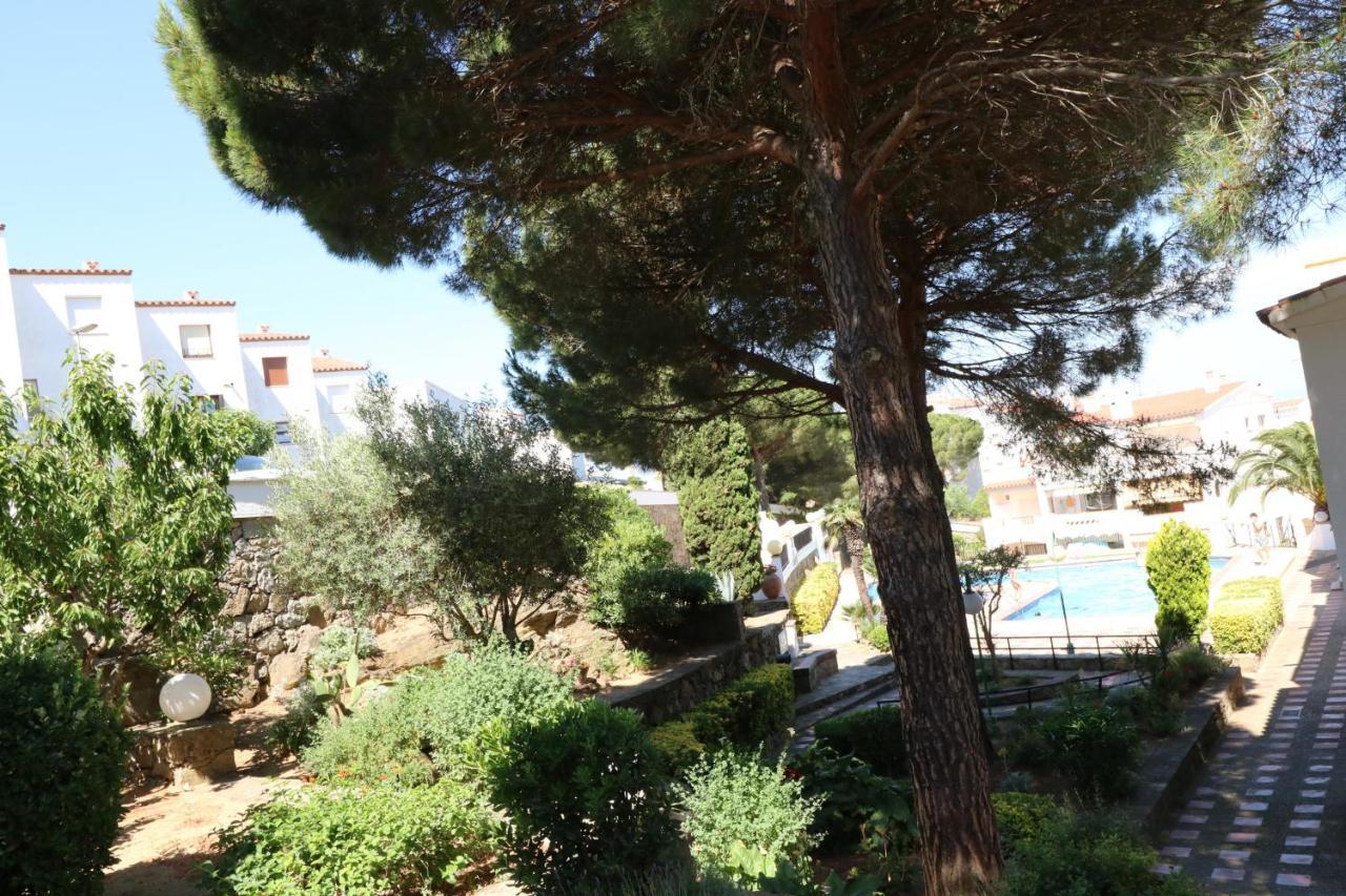 Jardins III B 2 - Piso Con Vista Al Mar Y Piscina Daire Roses Dış mekan fotoğraf